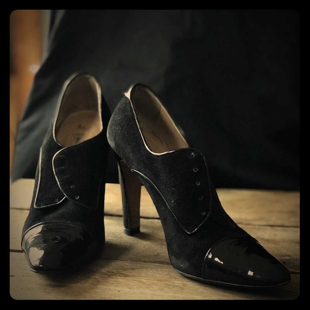 Black suede lace up manolo blahnik booties, 39.5